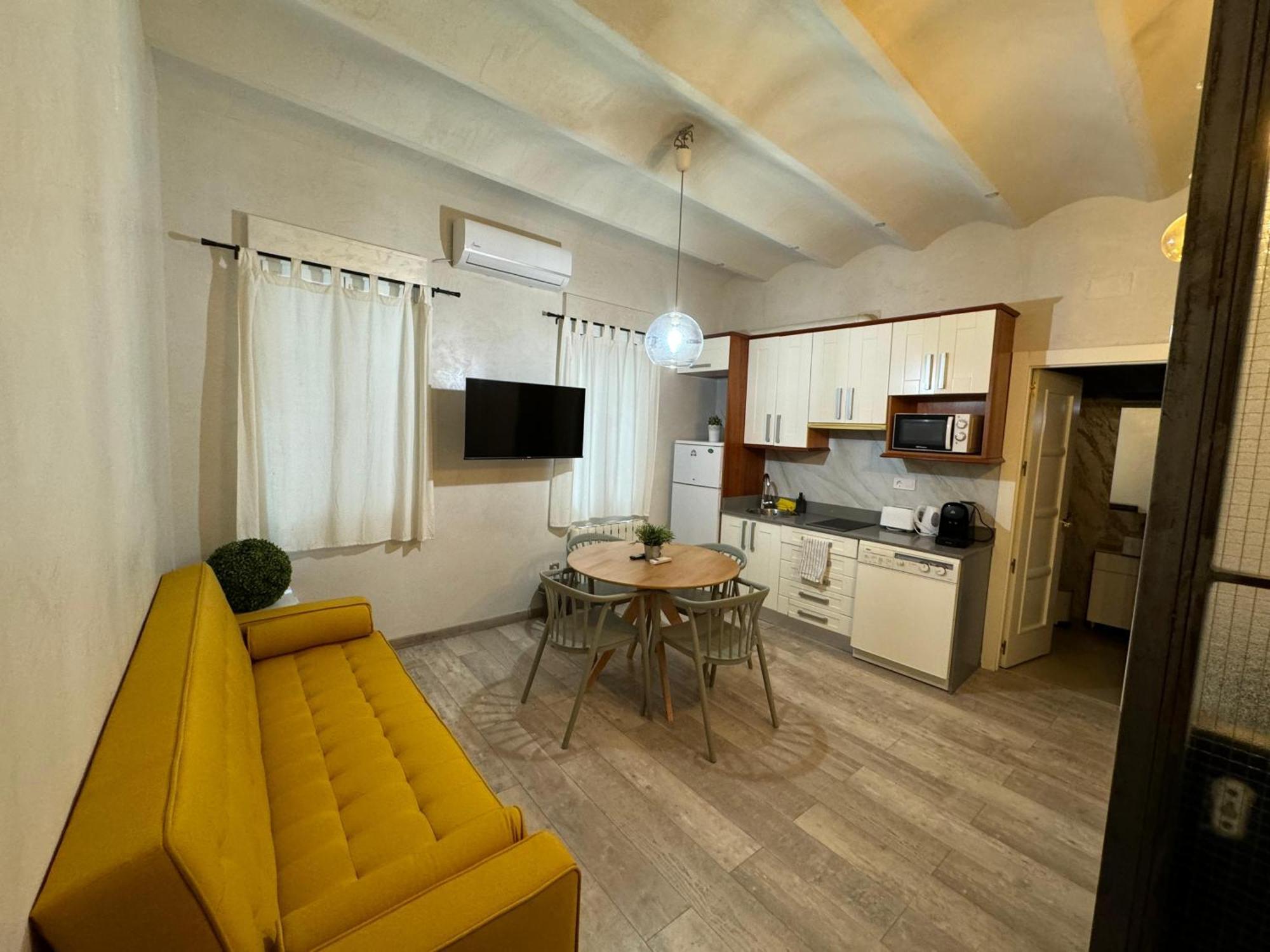 Ama Madrid Santa Ana Apartment Exterior photo